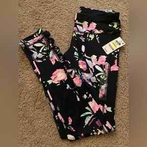 Material Girl leggings, size medium. NWT